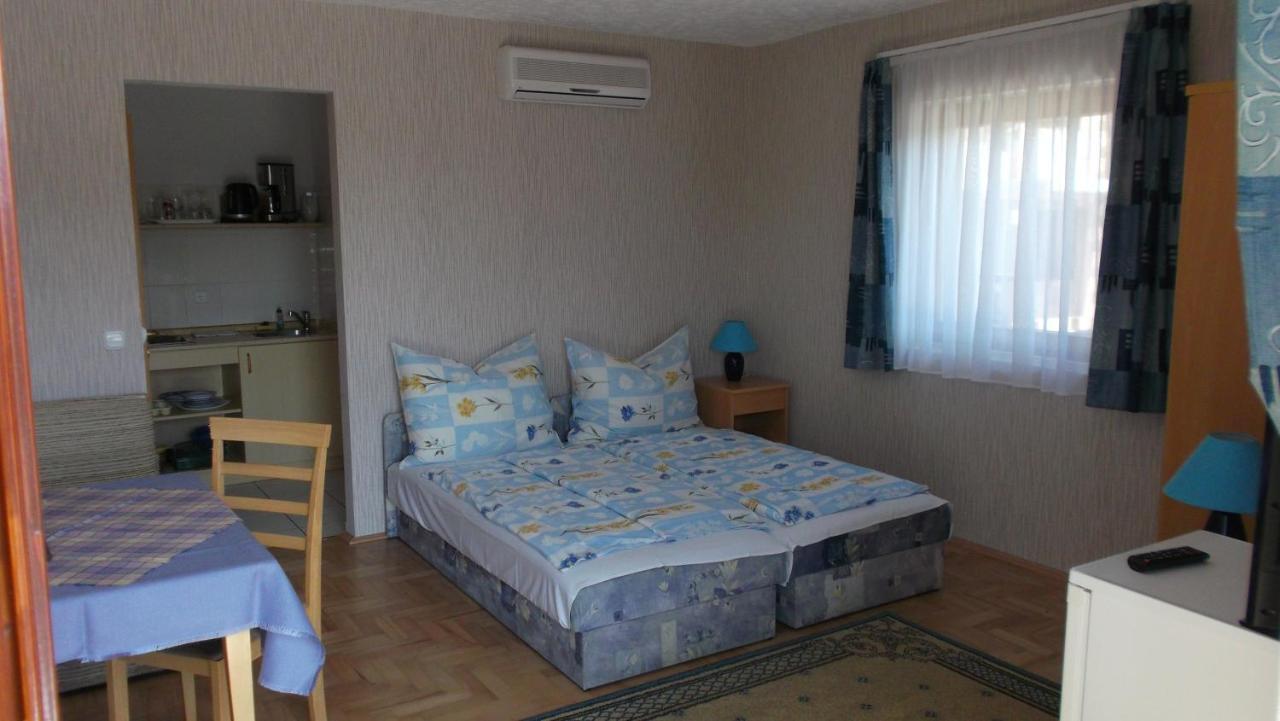 Ferienwohnung Anita Apartmanhaz Balatonfüred Exterior foto