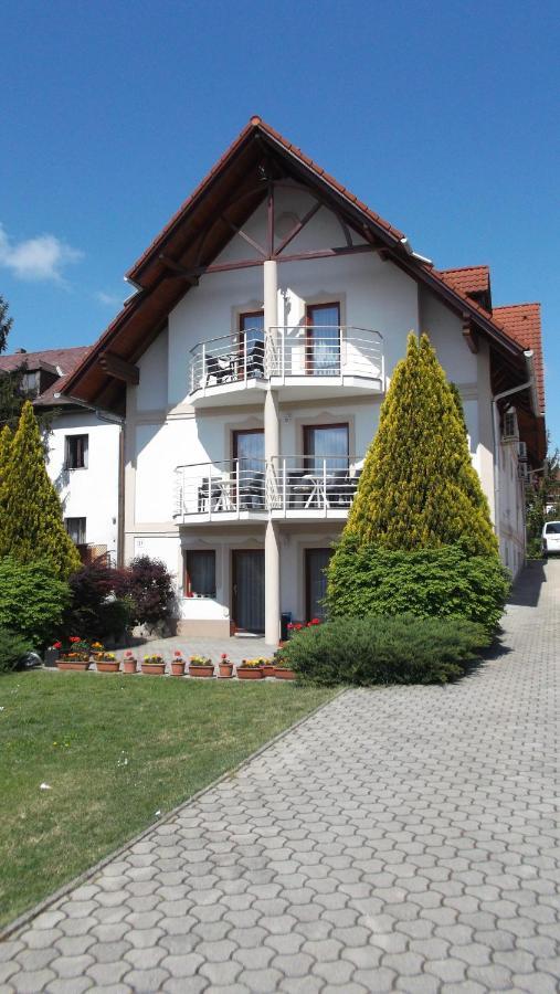 Ferienwohnung Anita Apartmanhaz Balatonfüred Exterior foto